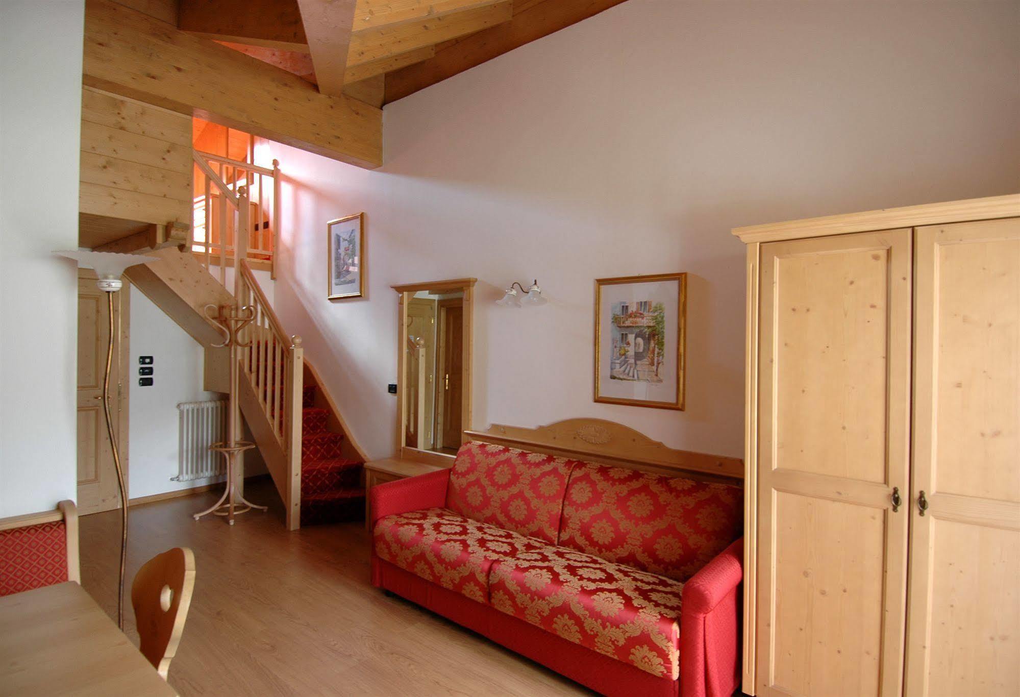 Residence Pez Gajard San Martino Di Castrozza Eksteriør bilde